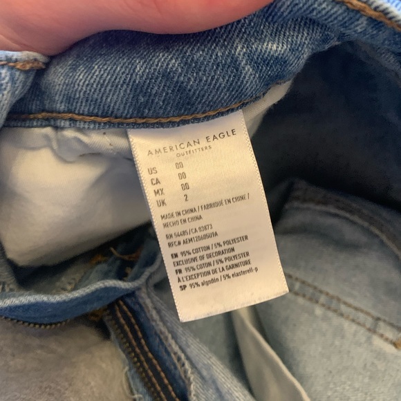 American Eagle Pleated Shorts - Picture 3 of 3